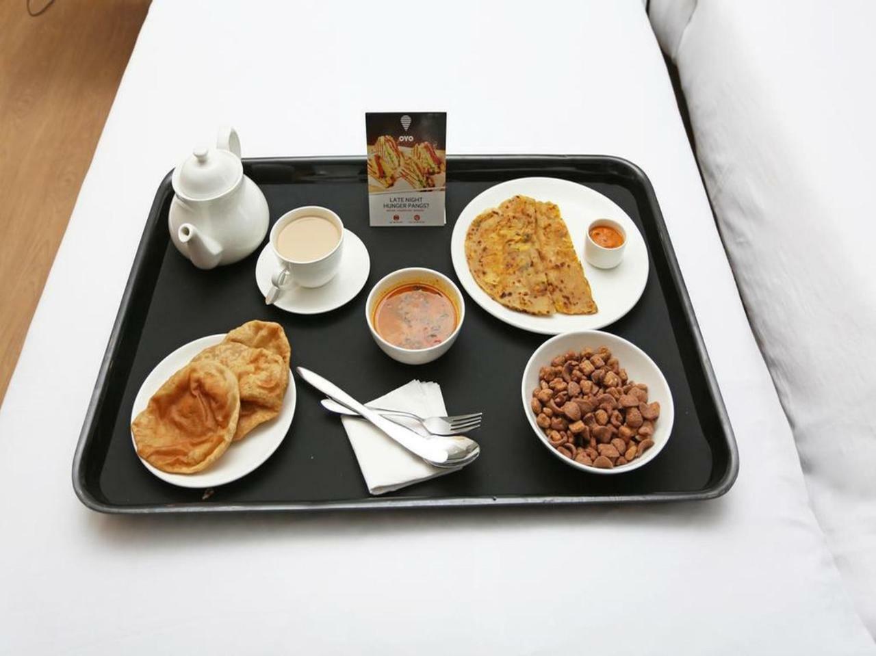 Oyo 26909 Hotel Paras Mandi Esterno foto