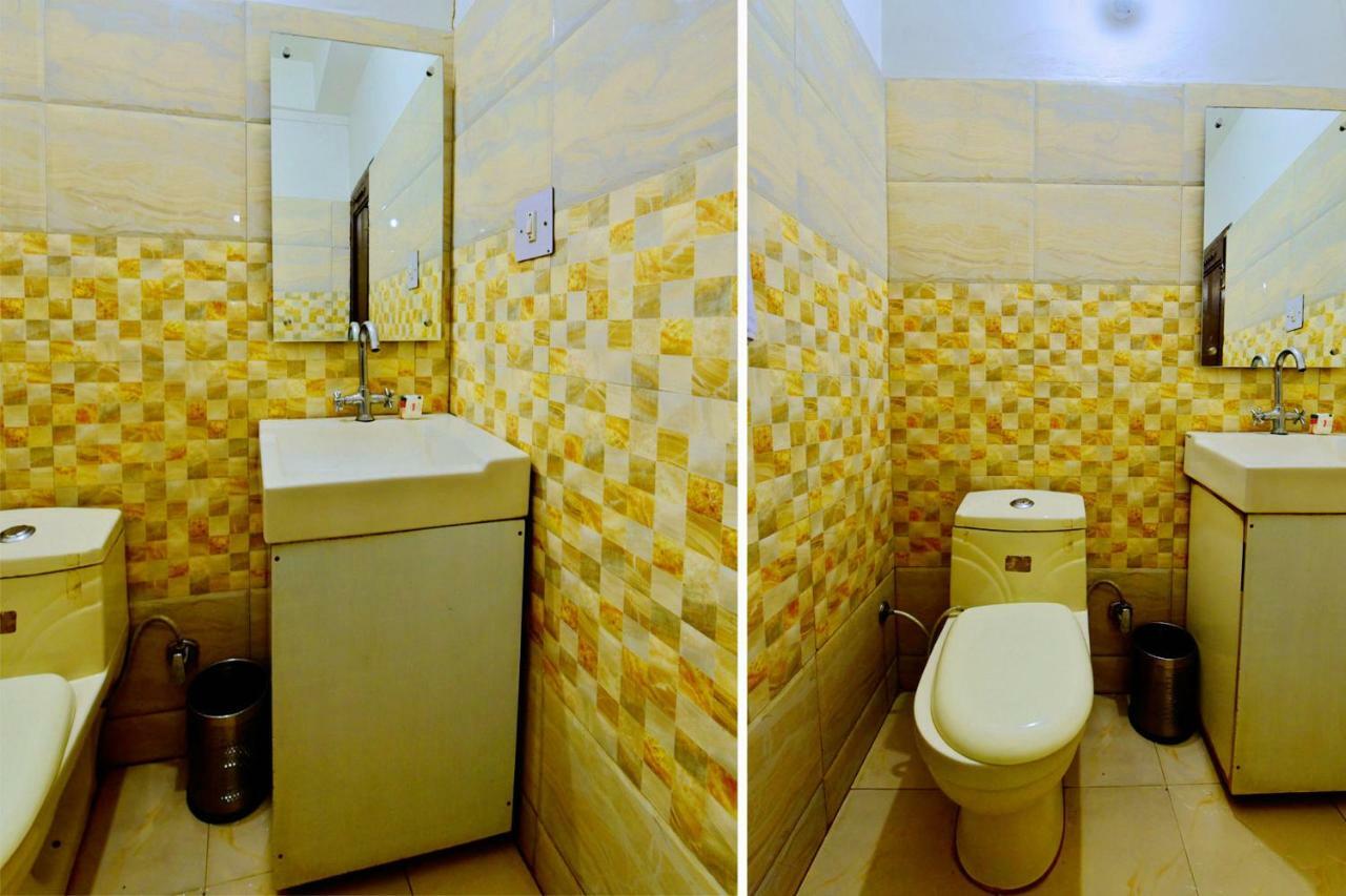 Oyo 26909 Hotel Paras Mandi Esterno foto