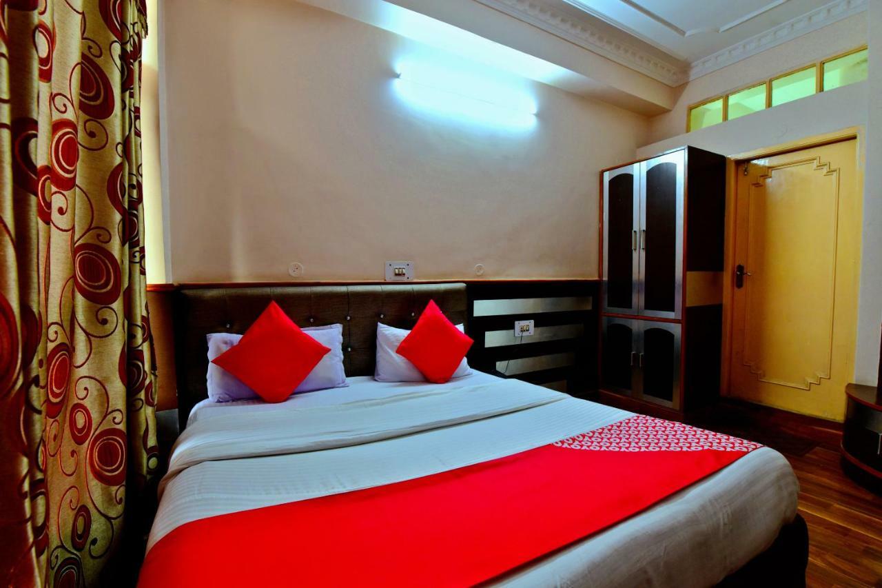 Oyo 26909 Hotel Paras Mandi Esterno foto